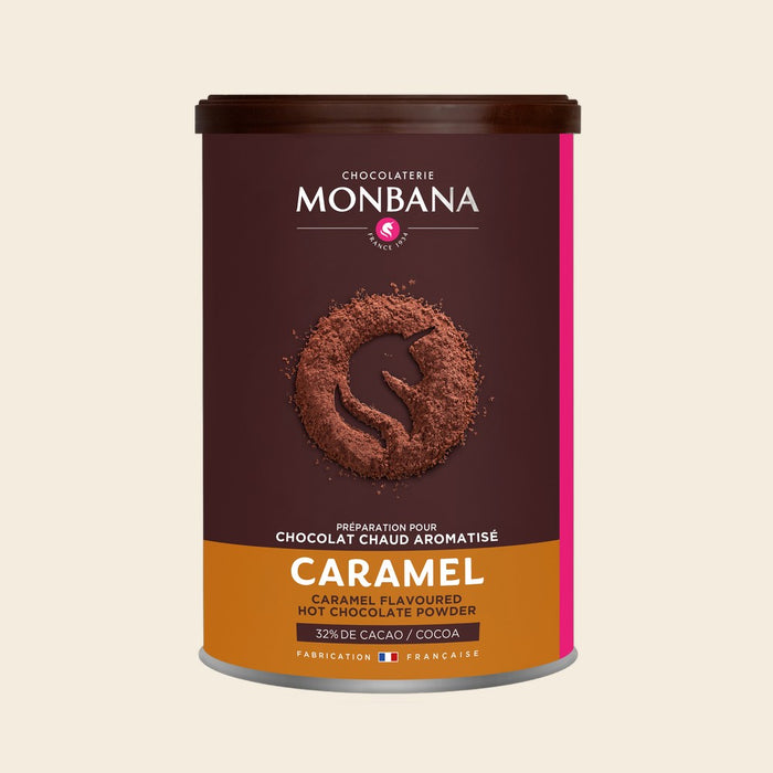 Monbana Caramel Trinkschokolade – 250 g Dose, freigestellt vor cremefarbenem Hintergrund
