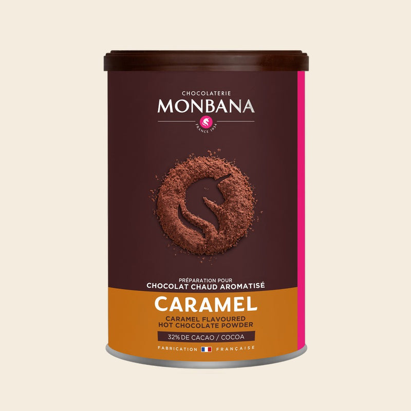 Monbana Caramel Trinkschokolade – 250 g Dose, freigestellt vor cremefarbenem Hintergrund