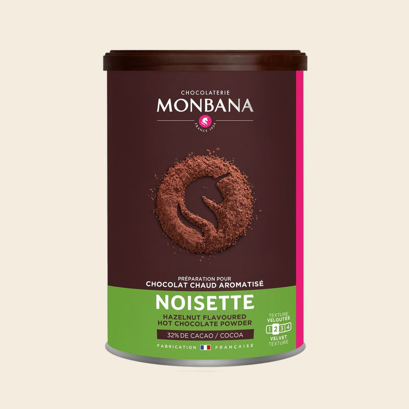Monbana Noisette Trinkschokolade – 250 g Dose, freigestellt vor cremefarbenem Hintergrund