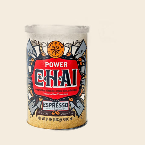 David Rio Power Chai Espresso – 398 g Dose, freigestellt vor cremefarbenem Hintergrund
