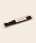 Amuse Bouche Kaffee Nougat von Coppeneur, freigestellt auf cremefarbenem Hintergrund