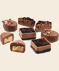 Edition No 04 Brownie & Walnuss – Praline von Art of Chocolate, 95 g, freigestellt vor cremefarbenem Hintergrund