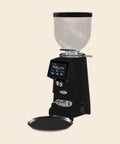 969-64 Bar On Demand Espressomühle mit 64-mm-Mahlscheiben in Schwarz, freigestellt