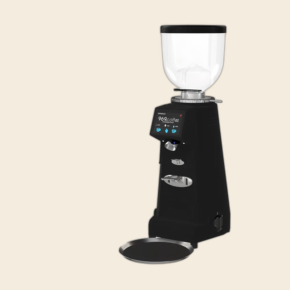 969-83 SuperBar On Demand Espressomühle mit 83-mm-Mahlscheiben in Schwarz, freigestellt