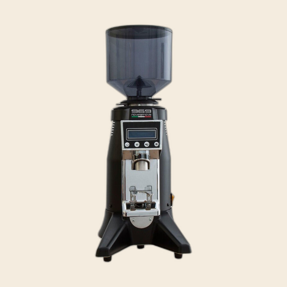 969 On Demand 64/75 Espressomühle in Schwarz, freigestellt