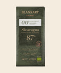 BLANXART Nicaragua 87 % Reserva Natural de Bosawás – Schokoladentafel 75 g, freigestellt auf Creme