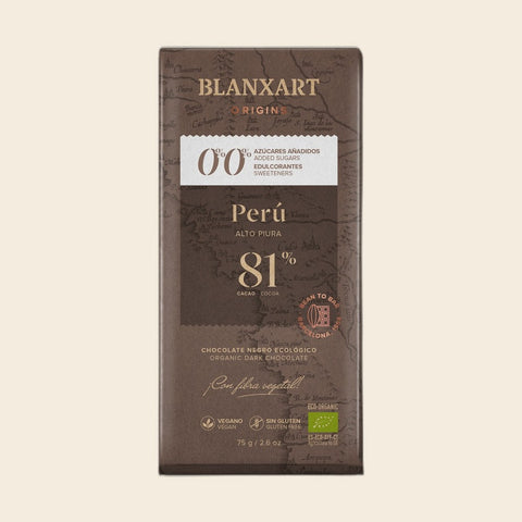 BLANXART Perú 81 % Alto Piura – Schokoladentafel 75 g, freigestellt auf Creme