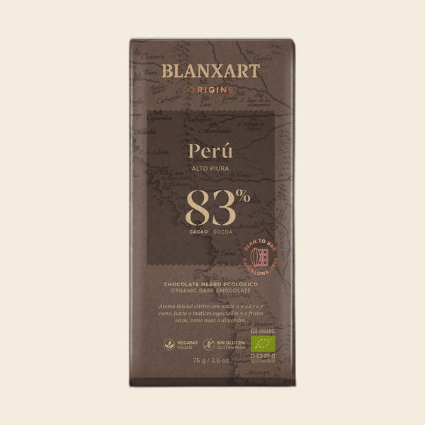 BLANXART Perú Alto Piura 83 % – Schokoladentafel 75 g, freigestellt auf Creme