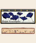 Blauer Krachmohn – handgeschöpfte Schokolade von Zotter, freigestellt