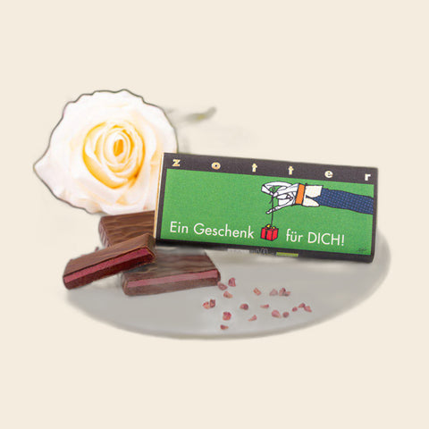 Ein Geschenk für DICH! – handgeschöpfte Schokolade von Zotter – weitere Ansicht, freigestellt