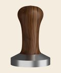 Elba Espresso-Tamper mit Griff aus Nussbaumholz, freigestellt