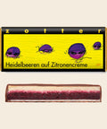 Heidelbeeren auf Zitronencreme – handgeschöpfte Schokolade von Zotter