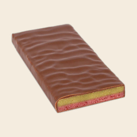Herzkirschen & Kürbismarzipan – handgeschöpfte Schokolade von Zotter – weitere Ansicht, freigestellt