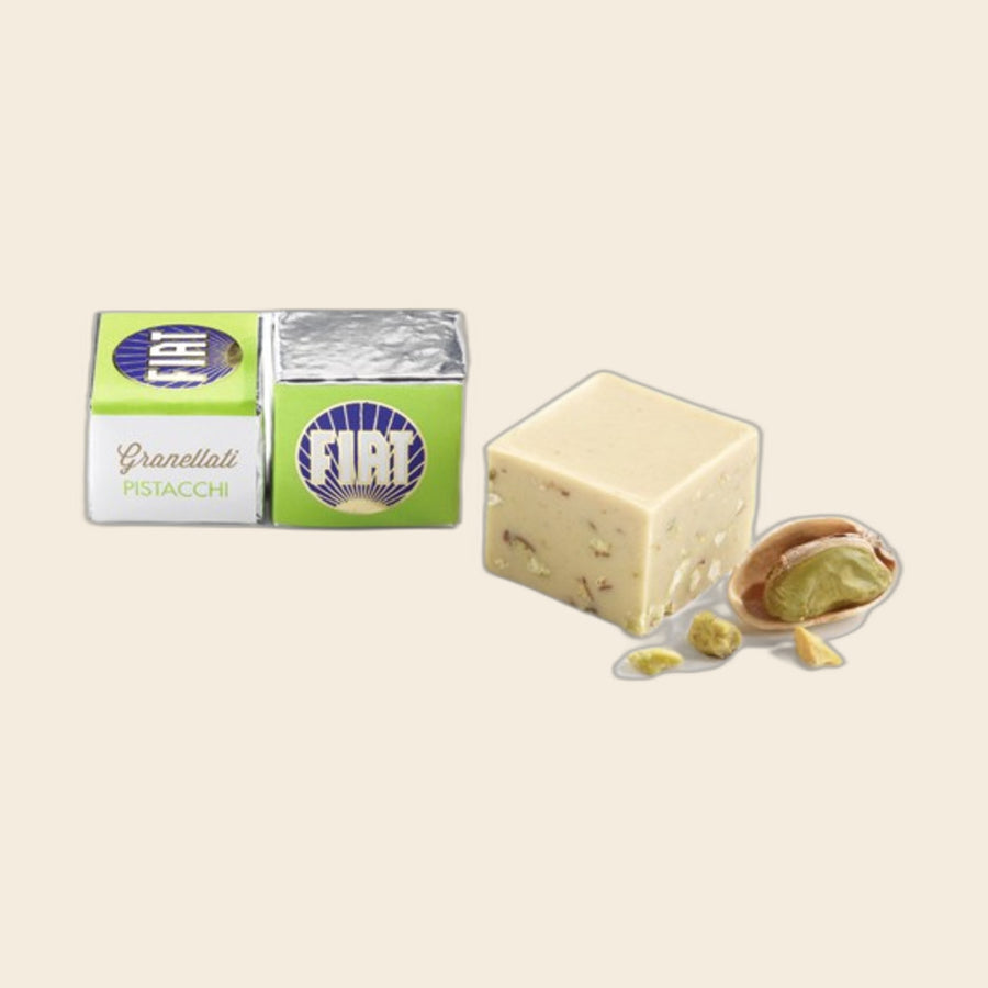 Cremino Fiat Granellato Pistacchio – Lose Ware von Majani – Packung freigestellt auf cremefarbenem Hintergrund