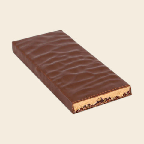 Mandelnougat + Rote Nüsse – handgeschöpfte Schokolade von Zotter – weitere Ansicht, freigestellt