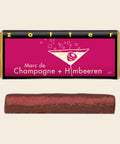 Marc de Champagne + Himbeeren – handgeschöpfte Schokolade von Zotter, freigestellt