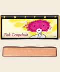 Pink Grapefruit – handgeschöpfte Schokolade von Zotter, freigestellt