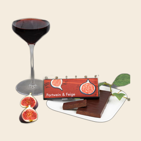 Portwein & Feige – handgeschöpfte Schokolade von Zotter – weitere Ansicht, freigestellt