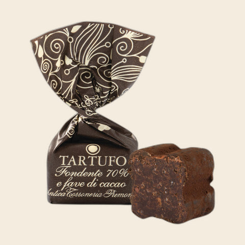 Tartufi Dark Cocoa 70 % von Antica Torroneria Piemontese, freigestellt