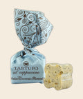Tartufi Dolci Cappuccino von Antica Torroneria Piemontese, freigestellt